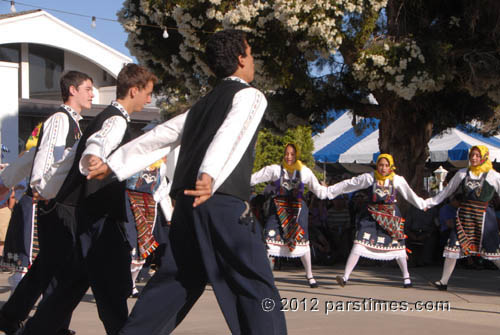 Greek Traditional Dance (May 28, 2012) - by QH