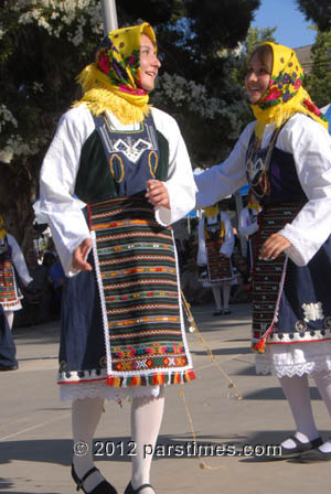 Greek Traditional Dance (May 28, 2012) - by QH