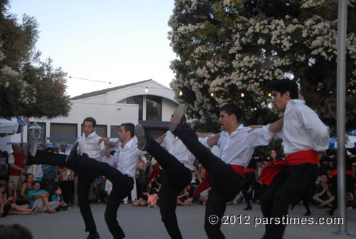 Greek Traditional Dance (May 28, 2012) - by QH