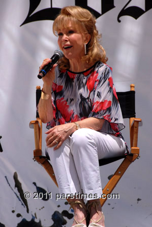 Barbara Eden -  USC (May 1, 2011) - by QH