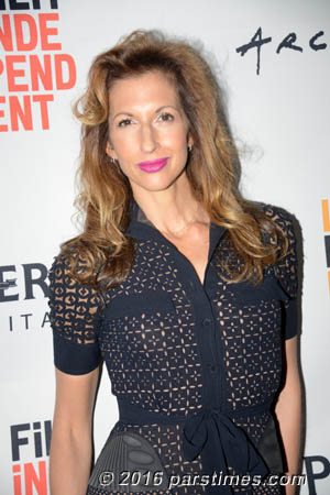 Actress Alysia Reiner - Culver City (June 8, 2016)