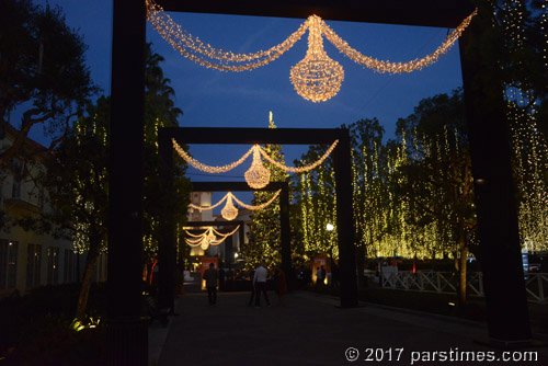 Christmas Lights at Paramount Studios