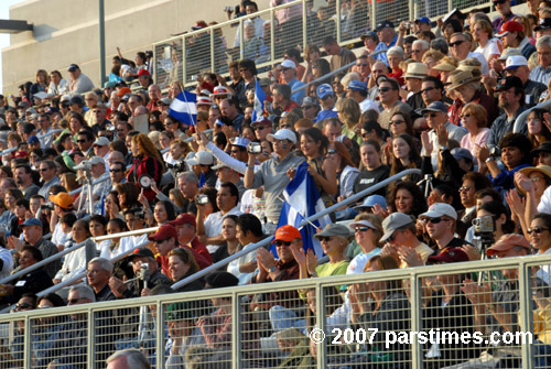 Bandfest Spectators (December 30, 2007) - by QH