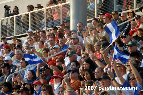 Bandfest Spectators (December 30, 2007) - by QH