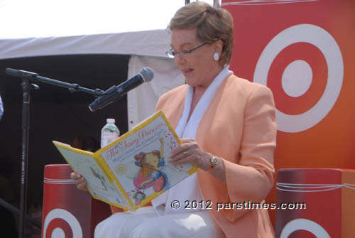 Julie Andrews - USC (April 22, 2012) - by QH