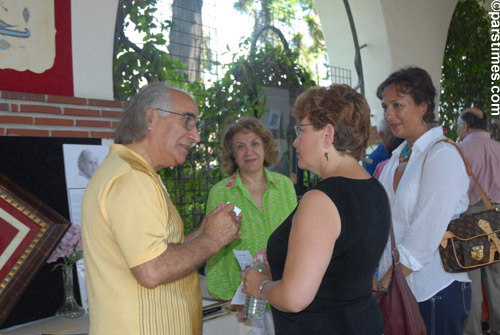 Master Ali Bozorgmehr talking to Irvine City Mayor Beth Krom - Persian Arts and Culture Festival at Bowers Museum (July 30, 2006) - by QH