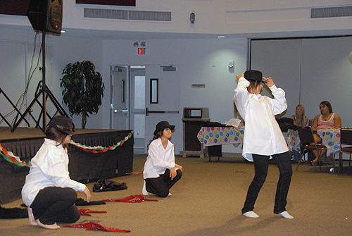 Kolah Makhmali Dance - CSUN  (March 25, 2008) - by QH