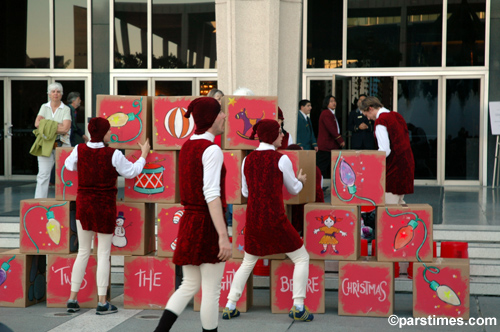 Holiday Celebration - Dorothy Chandler Pavilion (December 24, 2005) - by QH