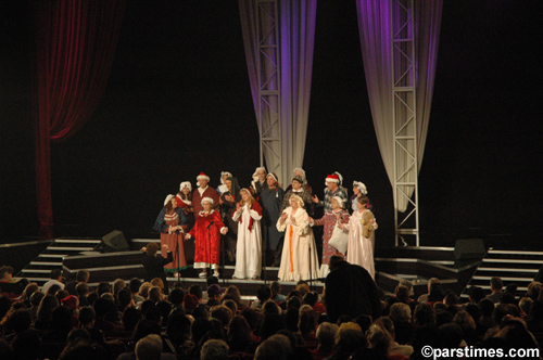 Church of Scientology Choir - Dorothy Chandler Pavilion (December 24, 2005) - by QH