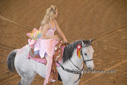 Giddy Up Gals Equestrian Drill Team - Burbank (December 29, 2009) - by QH