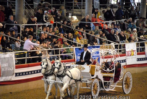 Rose Queen & the royal court - Burbank (December 29, 2010) - by QH