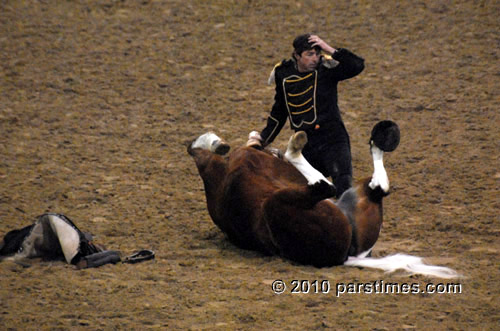 Comdey Routine - Burbank (December 29, 2010) - by QH