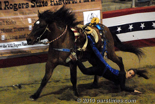 Cowgirl Chicks - Burbank (December 29, 2010) - by QH