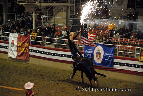 Cowgirl Chicks - Burbank (December 29, 2010) - by QH