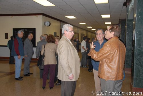 People having a discussion outside Dodd Hall - UCLA (January 13, 2008) - by QH