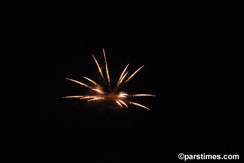 4th of July Fire works - by QH