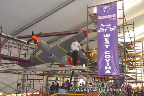 City of West Covina Float, Pasadena (December 28, 2009) - by QH