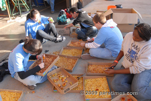 Float Decorations, Pasadena (December 28, 2009) - by QH