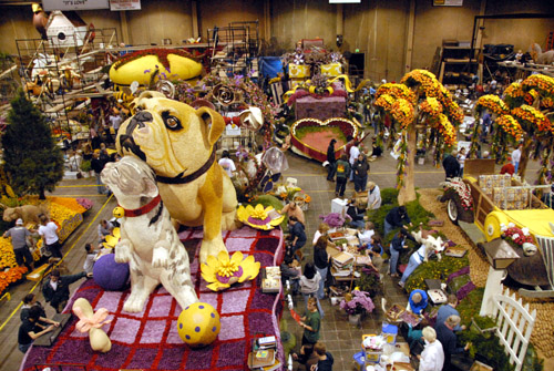 Float Decorations, Rose Palace - Pasadena (December 30, 2006) - by QH