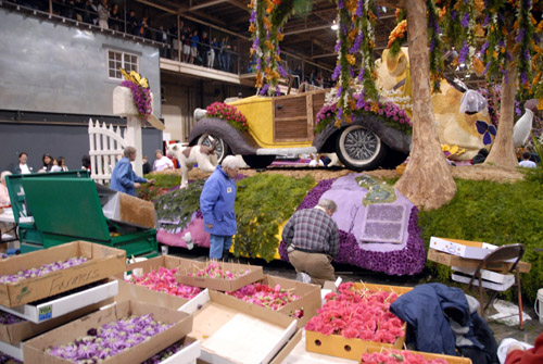 Float Decorations, Rose Palace - Pasadena (December 30, 2006) - by QH