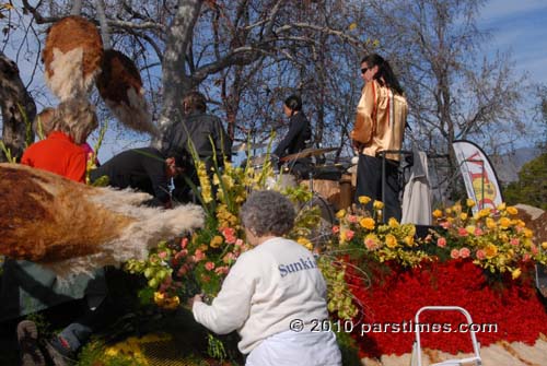 Float Decorations - Pasadena (December 31, 2010) - by QH