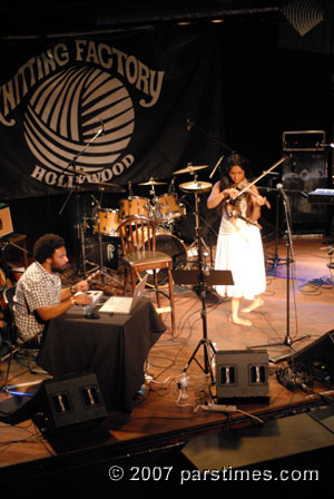 Gingger Shankar & Thavius Beck (October 6, 2007) - by QH