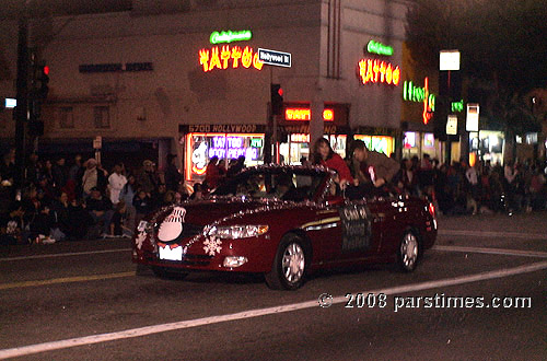 Christmas Parade - Hollywood (November 30, 2008) by QH