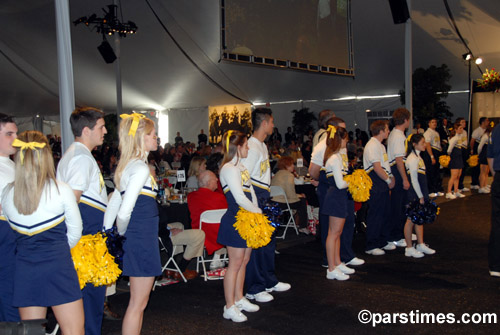 University of Michigan Cheerleaders - Pasadena (December 31, 2006) - by QH