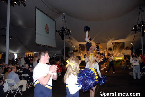 University of Michigan Cheerleaders - Pasadena (December 31, 2006) - by QH