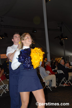 University of Michigan Cheerleaders - Pasadena (December 31, 2006) - by QH