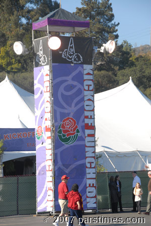 Rose Bowl Kickoff - Pasadena (December 31, 2007) - by QH