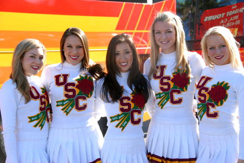 USC Cheerleaders (December 31, 2007) - by QH