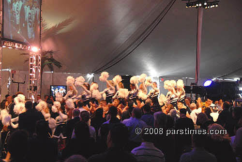 Penn State Cheerleaders & Band Members - Pasadena (December 31, 2008) - by QH