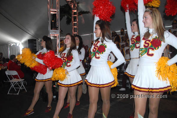 USC Cheerleaders - Pasadena (December 31, 2008) - by QH