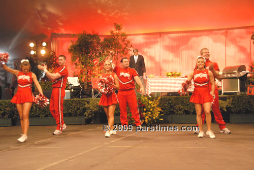 OSU Cheerleaders  - Pasadena (December 31, 2009) - by QH