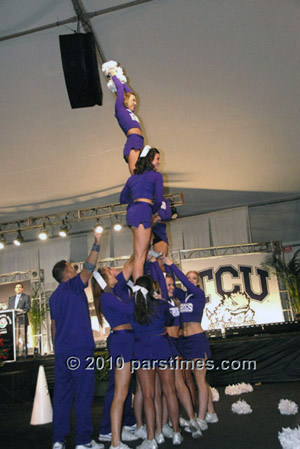 TCU Cheerleaders - Pasadena (December 31, 2010) - by QH