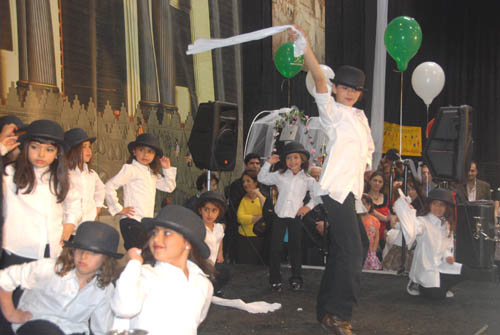 Baba Karam Dance (March 22, 2009) - by QH