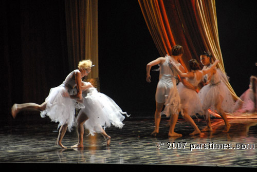 LA Contemporary Dance Company - (December 24, 2007) (December 24, 2007)- by QH