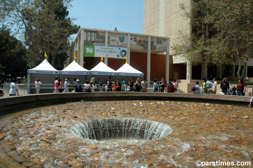 LA Times Bookfair - UCLA (April 30, 2006) - by QH