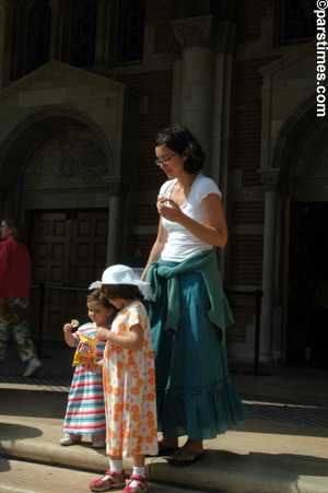 LA Times Bookfair - UCLA (April 30, 2006) - by QH