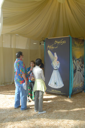 Rumi's Exhibit - by QH