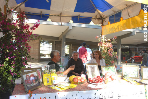 Paradise Nursery Exhibit - by QH - Woodland Hills (October 22, 2006)