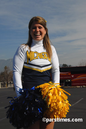 University of Michigan Cheerleaders - Pasadena (December 31, 2006) - by QH