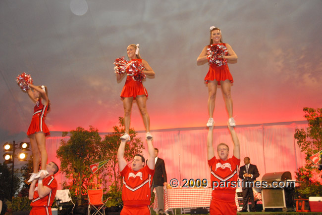 OSU Cheerleaders - Pasadena (December 31, 2009) - by QH