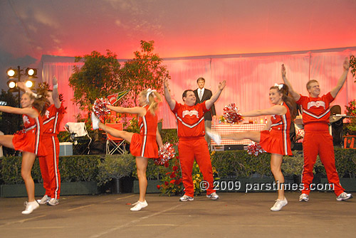 OSU Cheerleaders - Pasadena (December 31, 2009) - by QH