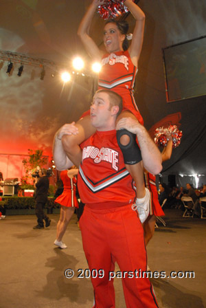 OSU Cheerleaders - Pasadena (December 31, 2009) - by QH