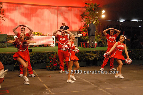 OSU Cheerleaders - Pasadena (December 31, 2009) - by QH