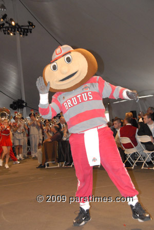 OSU Mascot - Pasadena (December 31, 2009) - by QH