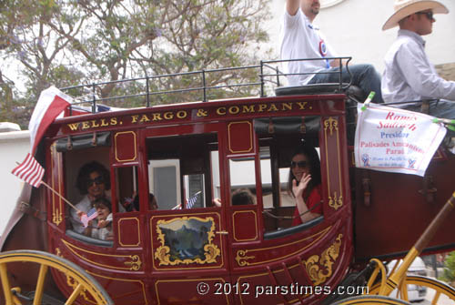 Wells Fargo Carriage - Pacific Palisades (July 4, 2012) - By QH