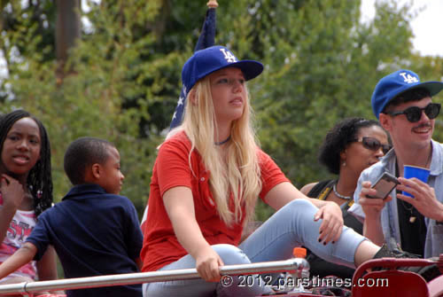 Spectators - Pacific Palisades (July 4, 2012) - By QH